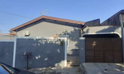 Casa à venda em Campinas-SP, Jardim Santa Lúcia: 2 quartos, 2 salas, 2 banheiros, 2 vagas de garagem, 90,82m². Aproveite!