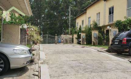 Sobrado com 2 dormitórios à venda, 65 m² por R$ 250.000,00 - Jardim Waldez - Mairinque/SP