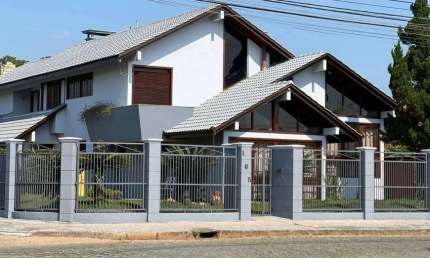 Casa com 4 quartos à venda na Rua Porto Rico, Floresta, Joinville