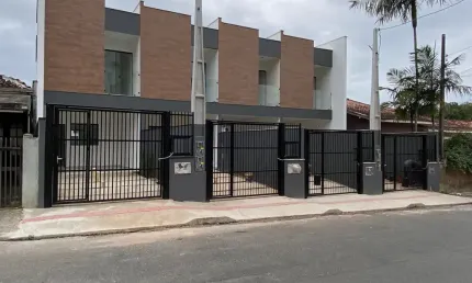 Casa com 3 quartos à venda no Iririú, Joinville 
