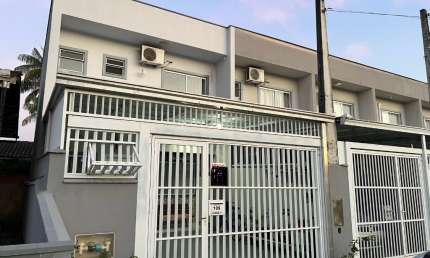 Casa com 2 quartos à venda no Iririú, Joinville 