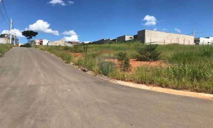 Terreno à venda no Condomínio Berbari II, Bragança Paulista 