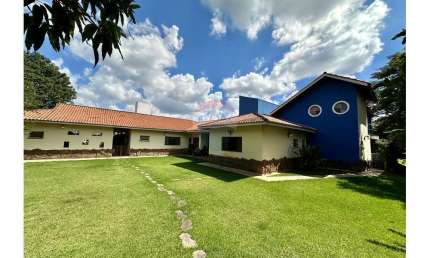 Linda casa no Condomínio Residencial Rosário de Fátima em Bragança Paulista
