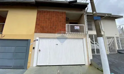Casa a venda no Jardim São Lourenço com 3 dormitórios, sendo 1 suíte com varanda