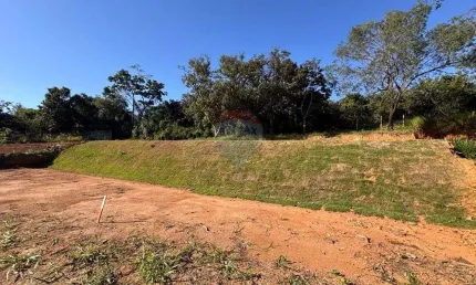 Terreno em Bragança Paulista,  1000 m² em Condomínio Fechado.