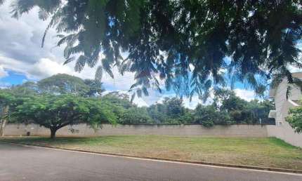 Terreno Plano com 565,29 m² com excelente localização dentro do Condomínio Euroville, Bragança Paulista/SP