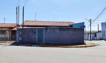 Casa Térrea à Venda no Bairro Vila Batista – Bragança Paulista