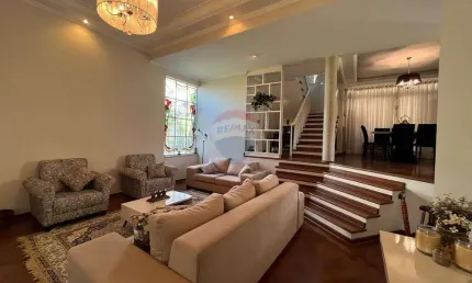 Sua Casa dos Sonhos com 4 dormitórios, sendo 3 suítes e área de lazer completa no Condomínio Santa Helena III em Bragança Paulista.