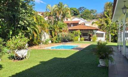 Casa de Luxo com 446,62 em Jardim Silvana, Amparo, SP