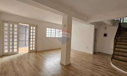 Casa com 2 quartos para alugar na Rua Aparício Vale, 139, Jardim Nova Bragança, Bragança Paulista
