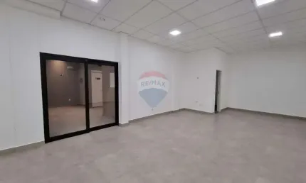 Sala comercial para locação com vista para o Lago do Taboão – Bragança Paulista-SP