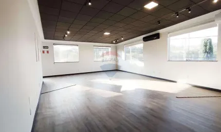 Sala comercial 78m² para locação no condomínio empresarial jaguari