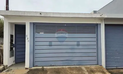 Casa térrea com 2 dormitórios e quintal amplo em bragança paulista