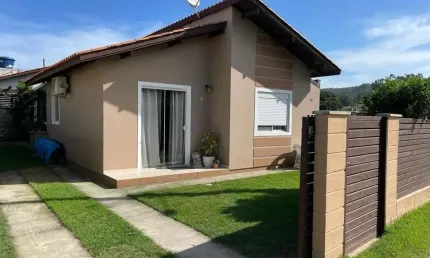 Casa para venda em garopaba, encantada, 2 dormitórios, 1 suíte, 2 banheiros, 2 vagas