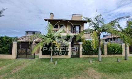 Casa para Venda em Garopaba, Ferraz, 4 dormitórios, 1 suíte, 4 banheiros, 2 vagas