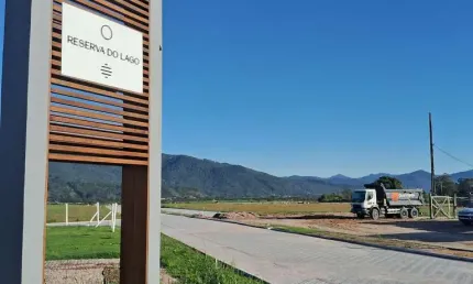 Terreno à venda no Campo D'una, Imbituba 