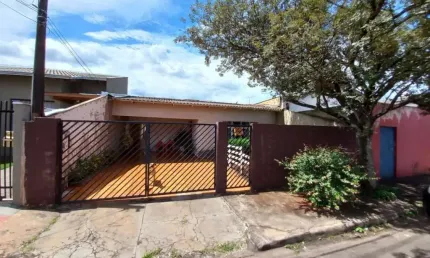 Casa com 4 quartos à venda na Rua Nápoles, Parque Residencial João Piza, Londrina por R$ 380.000