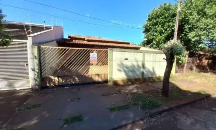 Casa com 3 quartos à venda na Rua Agnello Theodoro de Paula, Tarobá, Londrina por R$ 450.000