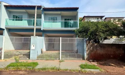 Casa com 3 quartos à venda na Rua Amália Tonon Minatti, Cafezal, Londrina por R$ 420.000