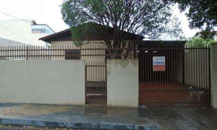 Casa com 4 quartos à venda na Rua Romênia, Igapó, Londrina por R$ 550.000