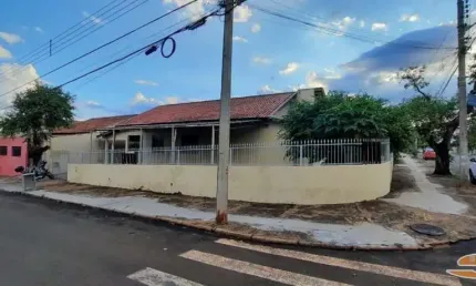Casa com 3 quartos à venda na Rua Colômbia, Vila Brasil, Londrina por R$ 550.000