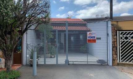 Casa com 3 quartos à venda na Rua Maria Dolores Euzébio de Aquino, Jardim Neman Sahyun, Londrina por R$ 380.000