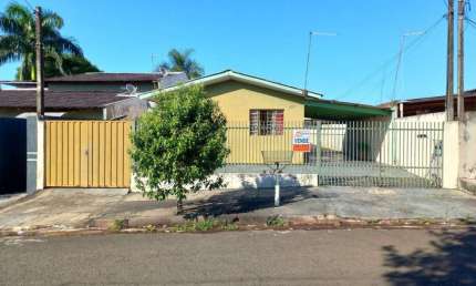 Casa com 3 quartos à venda na Rua César de Oliveira Bertin, Jardim Vale Verde, Londrina por R$ 380.000