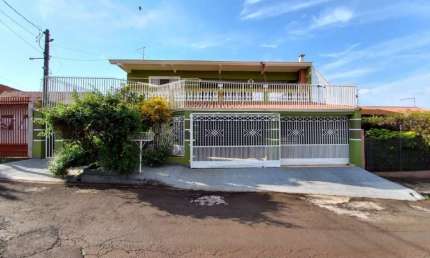 Casa com 7 quartos à venda na Rua Jacira Messias Leama, Jardim Vale Azul, Londrina por R$ 700.000