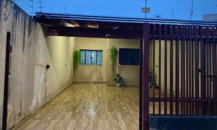Casa com 2 quartos à venda na Rua Marilisa do Amaral Campos, Jardim São Paulo, Londrina
