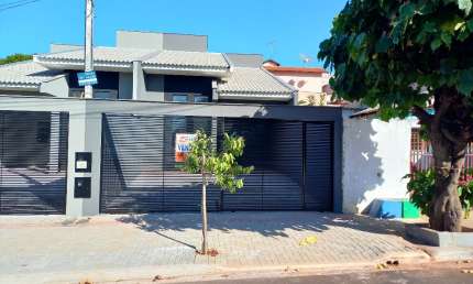 Casa com 3 quartos à venda na Rua Adriano Marino Gomes, Monte Belo, Londrina