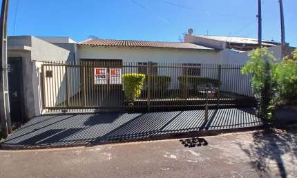 Casa com 2 quartos para alugar na Rua Antônio Massao Miyasaki, Residencial Loris Sahyun, Londrina