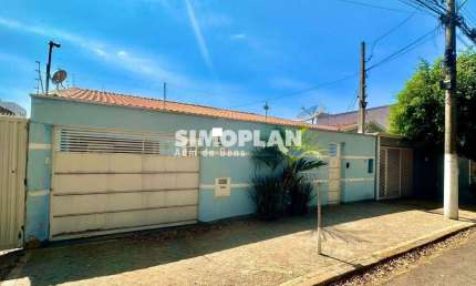 Casa em condomínio fechado com 3 quartos à venda no Jardim Flamboyant, Campinas  por R$ 830.000