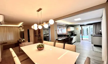 Casa com 4 quartos à venda no Saguaçu, Joinville , 191 m2 por R$ 1.399.000