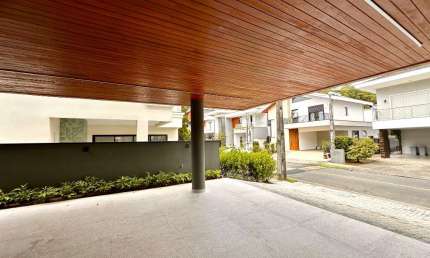 Casa com 3 quartos à venda na Vila Nova, Joinville  por R$ 2.200.000