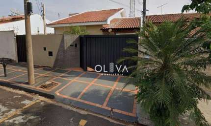 Casa com 3 dormitórios à venda, 250 m² por R$ 620.000,00 - Parque das Flores - São José do Rio Preto/SP