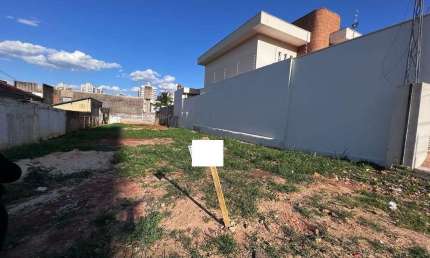 Terreno à venda na Rua Castro Alves, Centro, Americana