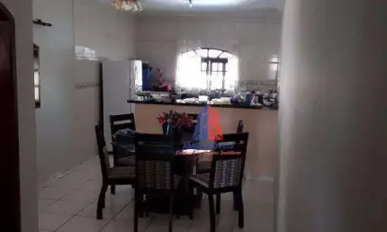 Sobrado com 3 dormitórios à venda, 240 m² por R$ 680.000,00 - Vila Santa Maria - Americana/SP