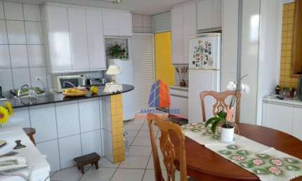 Sobrado com 2 dormitórios à venda, 240 m² por R$ 800.000,00 - Vila Cordenonsi - Americana/SP