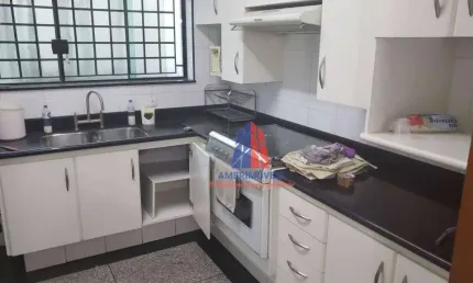 Casa com 3 dormitórios à venda, 138 m² por R$ 750.000,00 - Vila Santa Catarina - Americana/SP