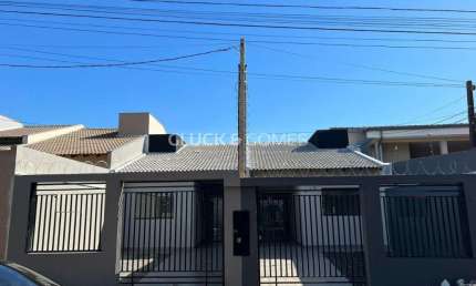 Casa com 2 quartos à venda na Óleo Pardo, 441, Leonor, Londrina por R$ 260.000