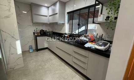 Casa com 2 quartos à venda na Rua Amélia Donega Spoladore, 119, Jardim das Palmeiras, Londrina por R$ 419.900
