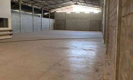 Barracão / Galpão / Depósito para alugar na Rua Camucica, Santa Genoveva, Goiânia