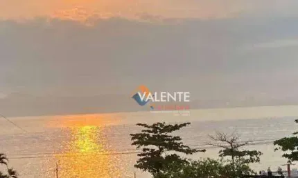 Sobrado com 2 dormitórios à venda, 90 m² por R$ 295.000,00 - Vila Voturuá - São Vicente/SP