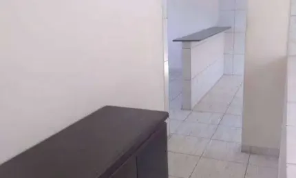 Sobreposta Alta com 2 dormitórios à venda por R$ 220.000 - Vila Margarida - São Vicente/SP