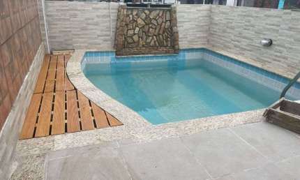 Casa com 2 dormitórios à venda por R$ 300.000,00 - Vila Jockei Clube - São Vicente/SP