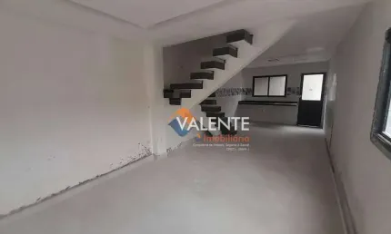 Sobrado com 3 dormitórios à venda, 108 m² por R$ 750.000,00 - Vila Caiçara - Praia Grande/SP