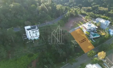 Terreno a venda no Condomínio Horizontal Praia Brava