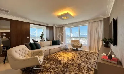 Apartamento no Edifício Dalcelis no coração de Balneário Camboriú