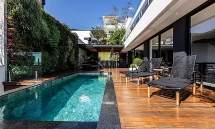Casa em condomínio fechado com 4 quartos à venda na Avenida Hermógenes de Assis Feijó, Barra, Balneário Camboriú
