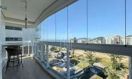 Apartamento mobiliado e decorado em Edifício Amores da Brava